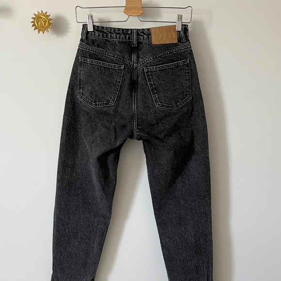 Zara - High-waisted mom jeans - Picture 2 of 3